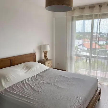 Apartment T3 - Centre - 75m2 - 2 Sdb - Parking - Calme Anglet